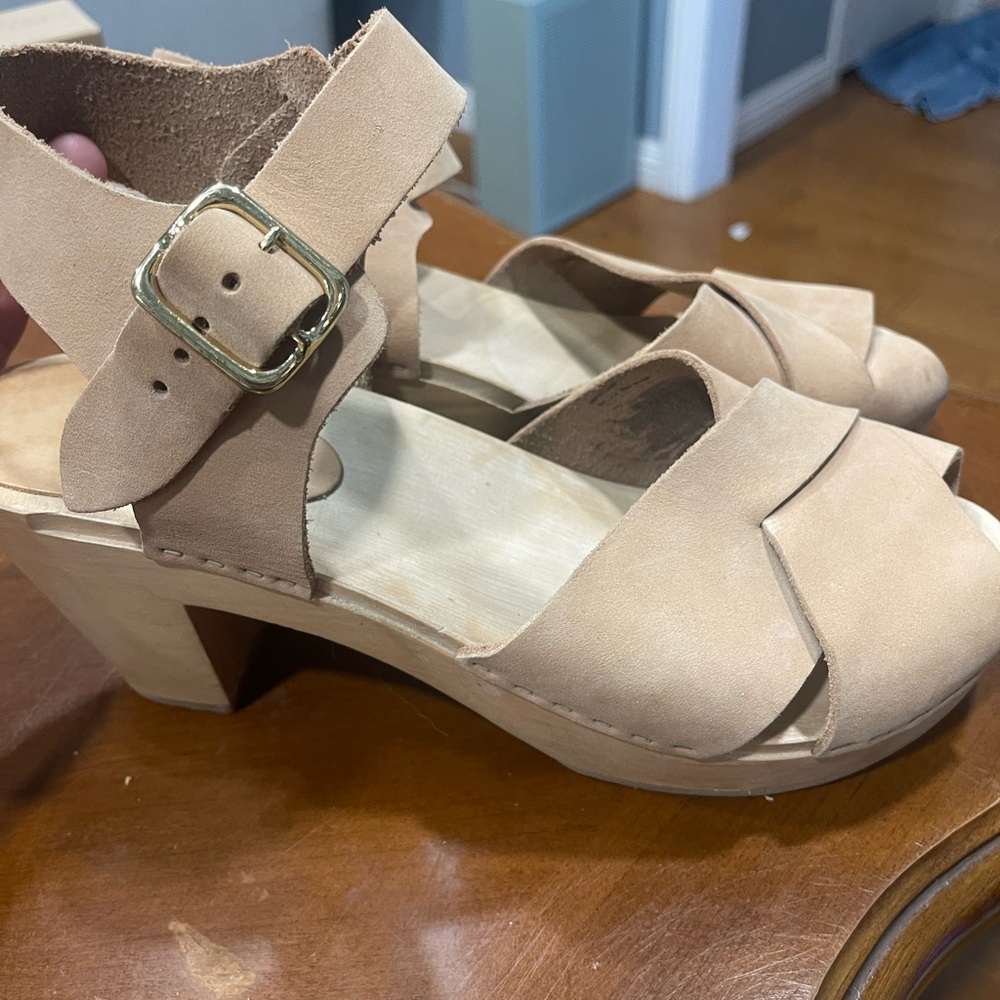 Bryr Emma cross toe clog